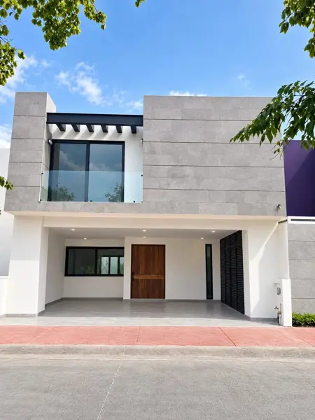 Casa nueva en fraccionamiento Lombardia, Irapuato