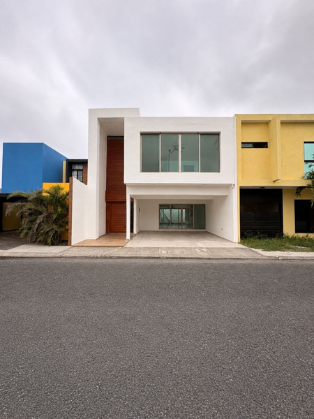 Casa en venta en Lomas de la Rioja, Alvarado — foto 2 de 20