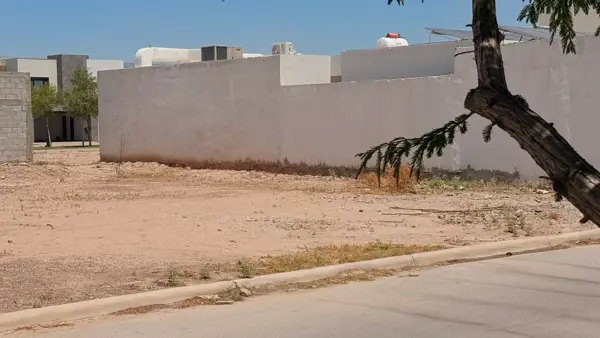 TERRENO EN VENTA EN HACIENDA DEL ROSARIO, TORREON COAH.