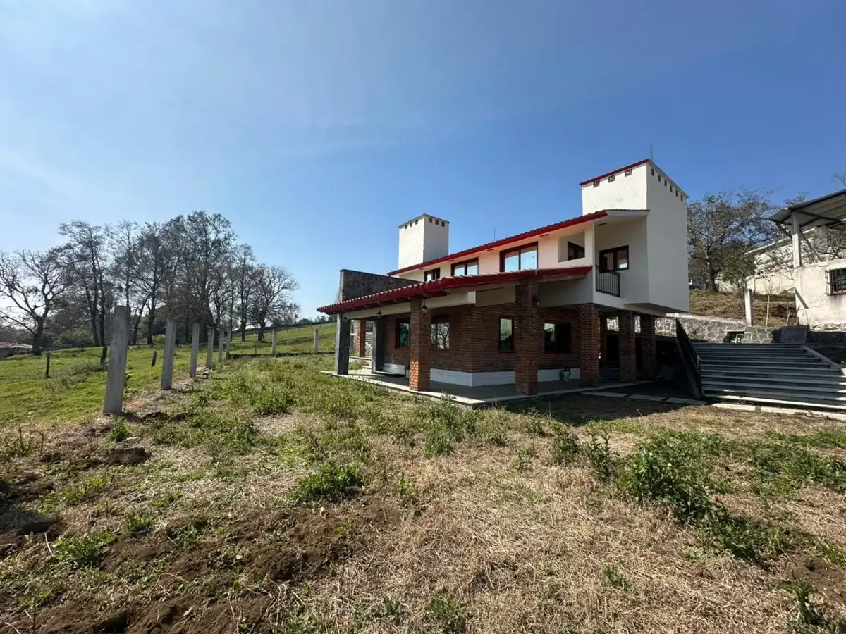 Casa en venta en Rafael Lucio, Rafael Lucio — foto 1 de 31
