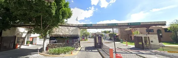 CASA DE REMATE EN PUEBLA PUEBLA(BOSQUES DE ANGELOPOLIS) DM