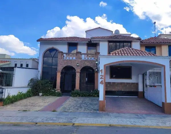Casa en venta en San Mateo Otzacatipan, Toluca, México