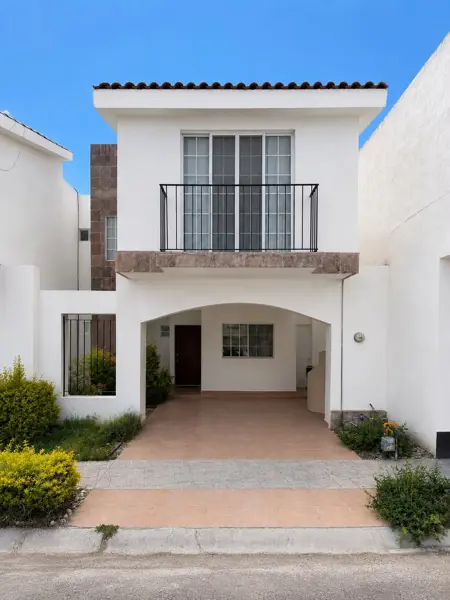 OPORTUNIDAD! VENDO CASA MUY POR DEBAJO  DEL VALOR AVALUO