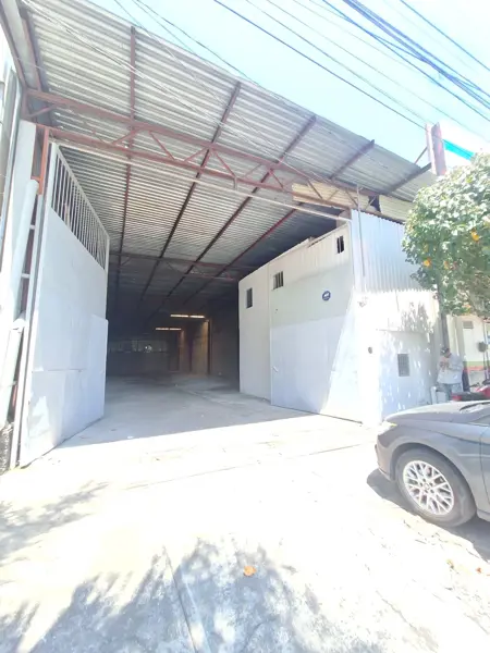 Bodega en Renta en Colima, Amplio Espacio y Excelente Ubicación