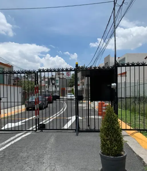 Casa en venta en Jardines Bellavista, Tlalnepantla de Baz — foto 2 de 25