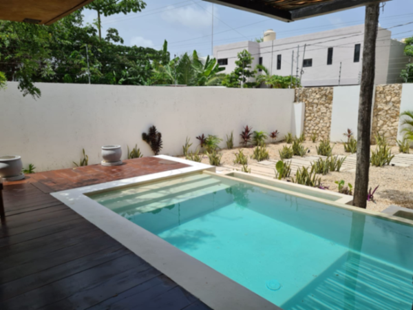 Casa en Renta en La Veleta, Tulum con Vista al Agua y Alberca