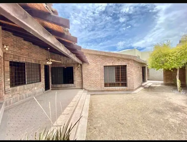 Residencia con Excelente Gusto en el Campestre de Torreón — foto 1 de 4
