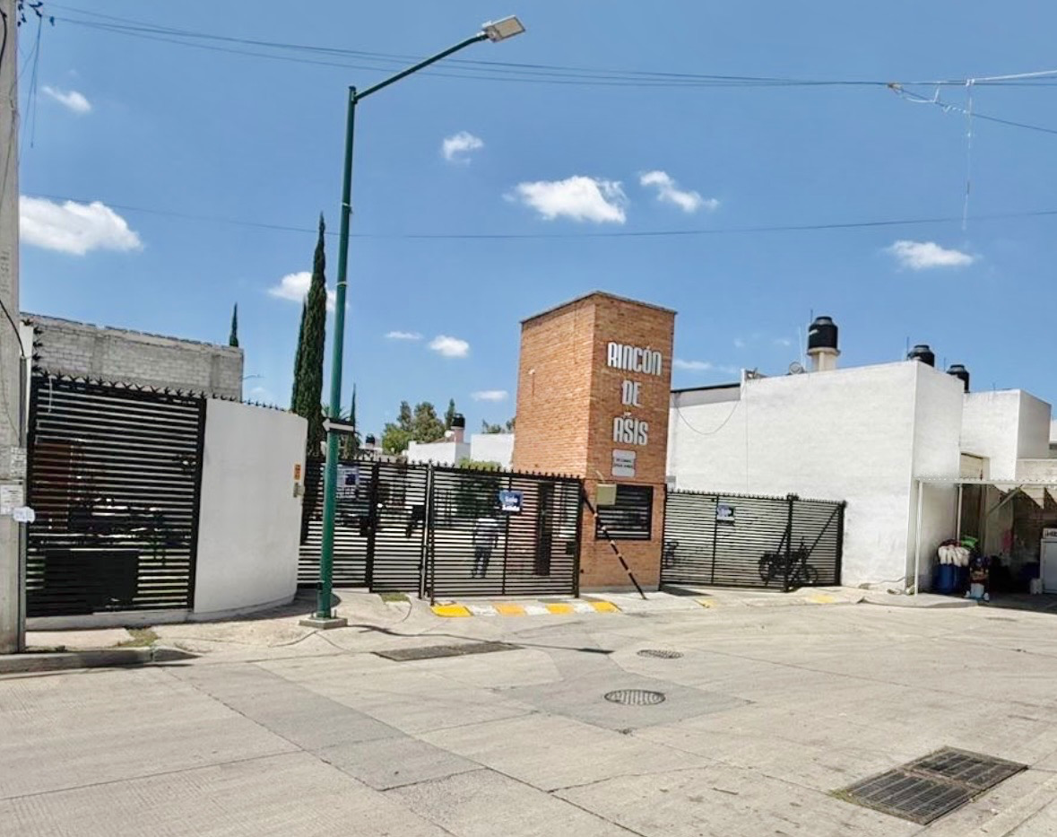 Casa en venta en Rincón de Asís, León — foto 1 de 17