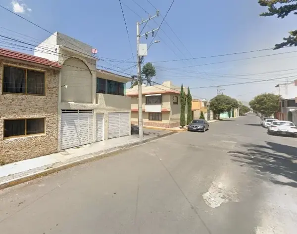 Casa en venta en Ocho Cedros, Toluca — foto 2 de 13
