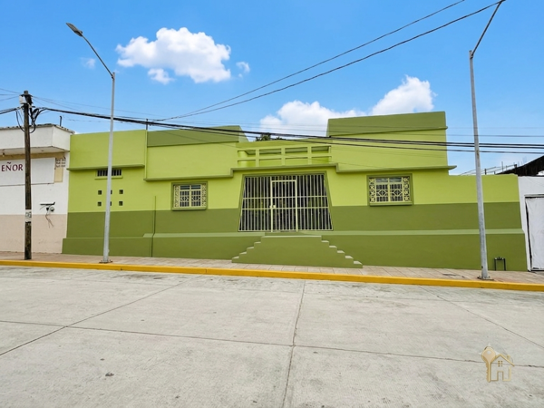 Local u oficina ubicada en el centro de Palenque a unos pasos de comercios como Comex.
