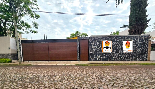 Casa de 1 piso en JURICA