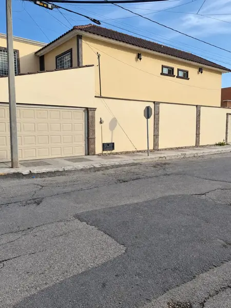 Casa en venta en Estrella, Torreón — foto 2 de 17