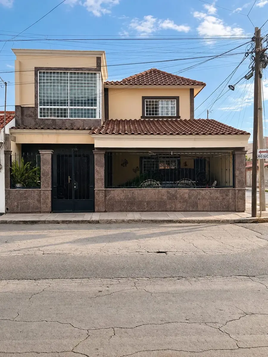 Casa en venta en Estrella, Torreón — foto 1 de 17