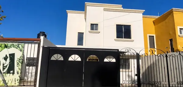 Casa en Venta en Residencial las Etnias, Torreón - Ideal para Vivir Cómodamente