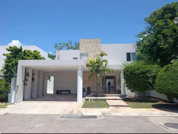 Renta Casa de 3 habitac con alberca y porche dentro de Privada cerca de Av.Libano Col.Mexico