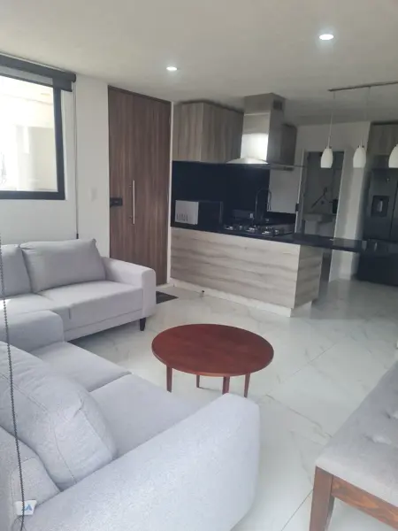 Renta de Departamento Amueblado en La Paz, Puebla, con Balcón y Cochera