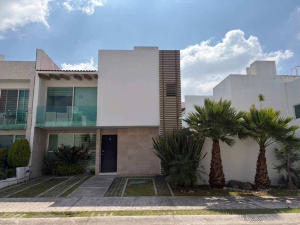 Casa en renta en Lomas de Angelópolis, San Andrés Cholula — foto 1 de 16