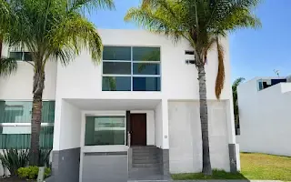 Casa en Venta en La Cima, Angelópolis – Espaciosa Propiedad con Amenidades de Lujo