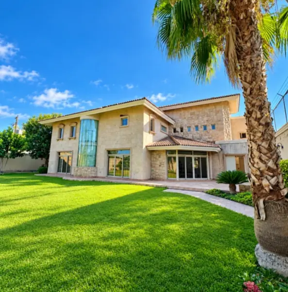 Casa Habitacional en Venta en Granjas San Isidro, Torreón - Amplia y Moderna