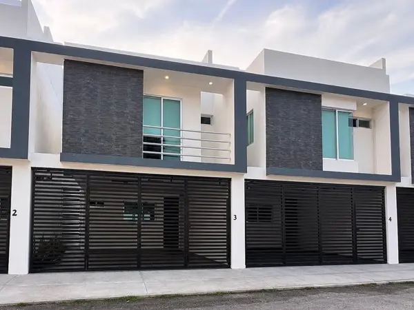 TOWNHOUSE EN VENTA EN MERIDA. ALTABRISA