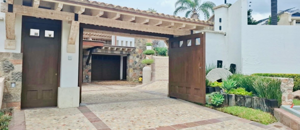 Exclusiva Residencia de Lujo en Cumbres del Campestre