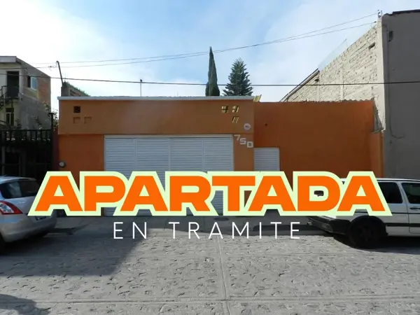 Casa en venta con amplio estacionamiento en Mariano Otero, Zapopan — foto 1 de 25