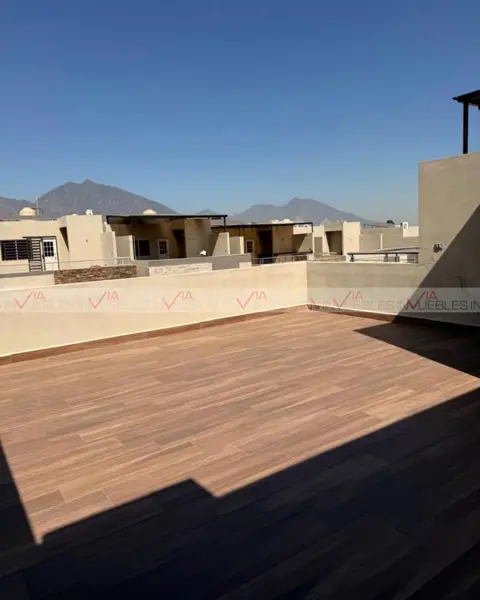 Casa en venta en Porto Cumbres, García — foto 3 de 25