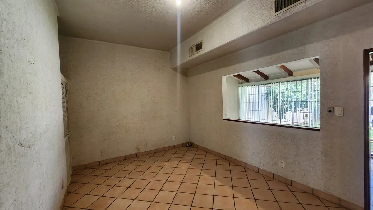 Vista 5 de Casa en Venta en Torreón Jardín con jardín y amplios espacios