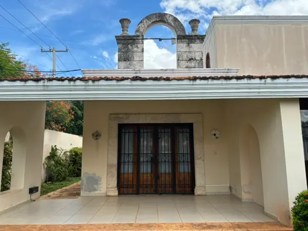 CASA COL MEXICO BUENA UBICACION A DOS CUADRAS DE PASEO MONTEJO