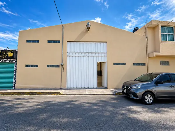 BODEGA COMERCIAL EN RENTA | 370 m² DE TERRENO Y CONSTRUCCIÓN