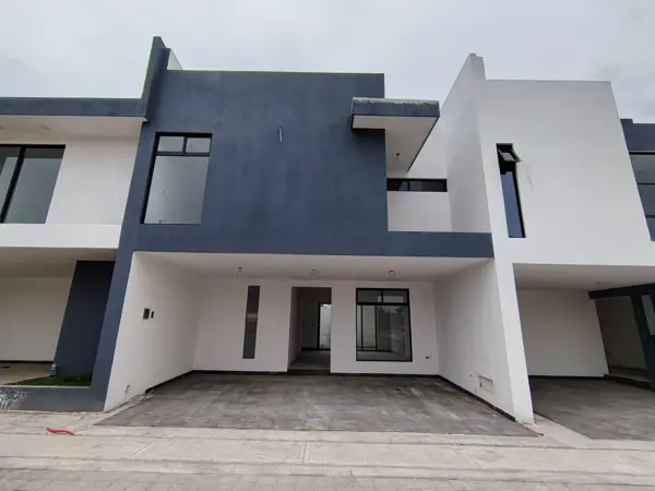 CASA EN VENTA EN FRACCIONAMIENTO DE MOMOXPAN, SAN PEDRO CHOLULA