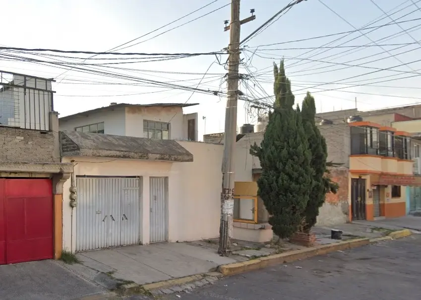 Casa en venta en Loma Bonita, Nezahualcóyotl — foto 1 de 9