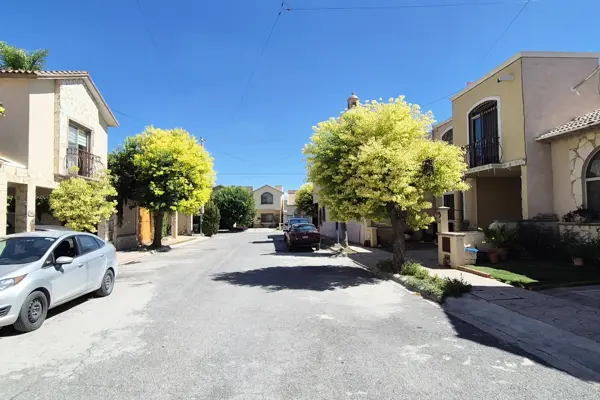 Casa en venta en Las Quintas, Saltillo — foto 2 de 32