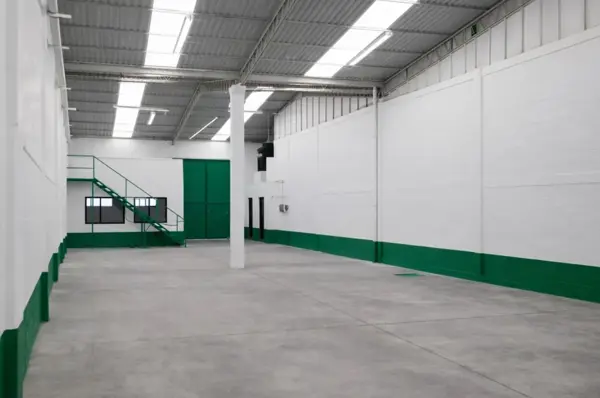 SE RENTA BODEGA EN IZTAPALAPA