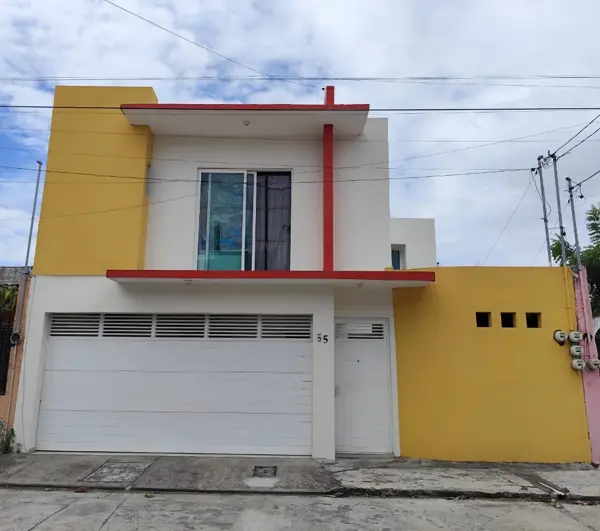 VENDO CASA CERCA DE LA CALZADA LÁZARO CÁRDENAS Y DE LA UVM