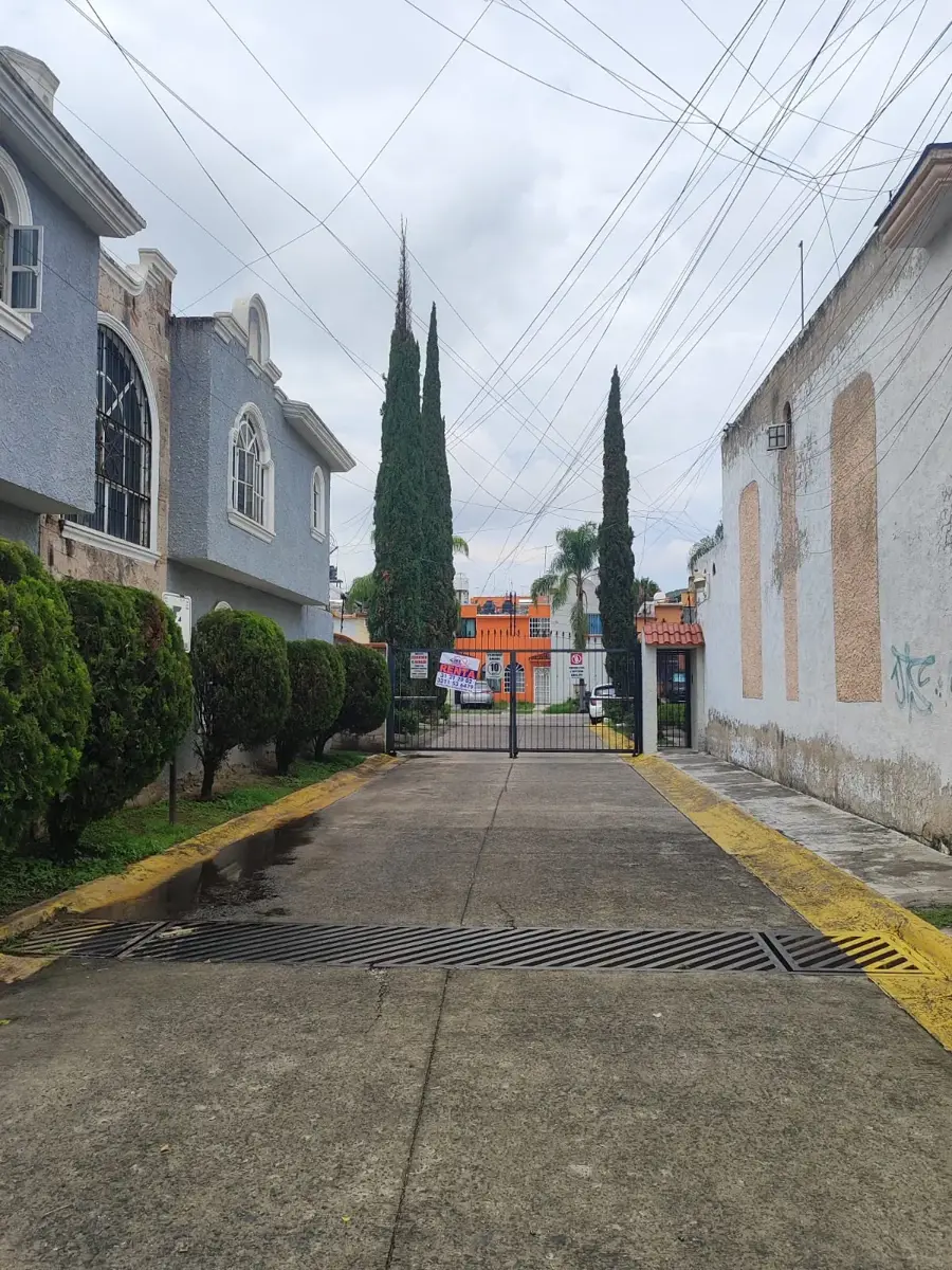 Casa en renta en Jardines El Sauz, Guadalajara — foto 1 de 23
