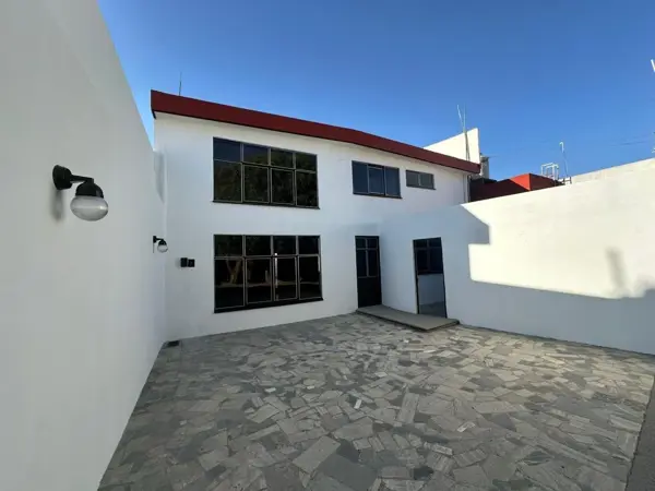 VENTA DE CASA BUGAMBILIAS