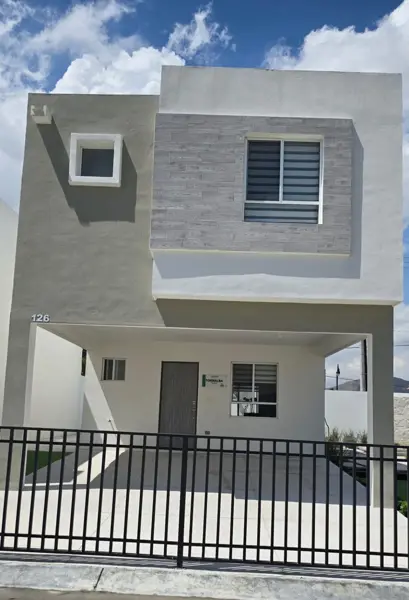 CASA EN VENTA DENTRO DE FRACC. EN RAMOS ARIZPE