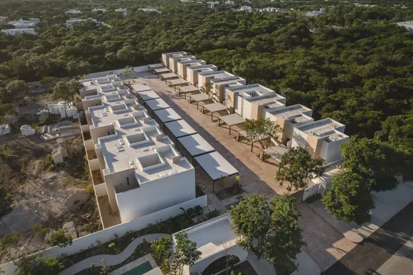 CASA AMUEBLADA Y EQUIPADA DE 2 PLANTAS Y 2 RECÁMARAS EN VENTA, CONKAL, YUCATÁN. (Entrega Inmediata).