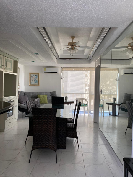 Venta de Departamento en Costa Azul, Acapulco: Excelente Ubicación Cercana a la Costera