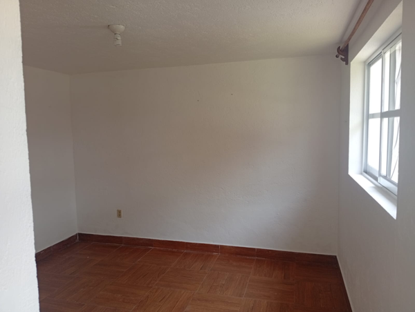 Casa en renta en San Sebastian, Metepec — foto 2 de 5