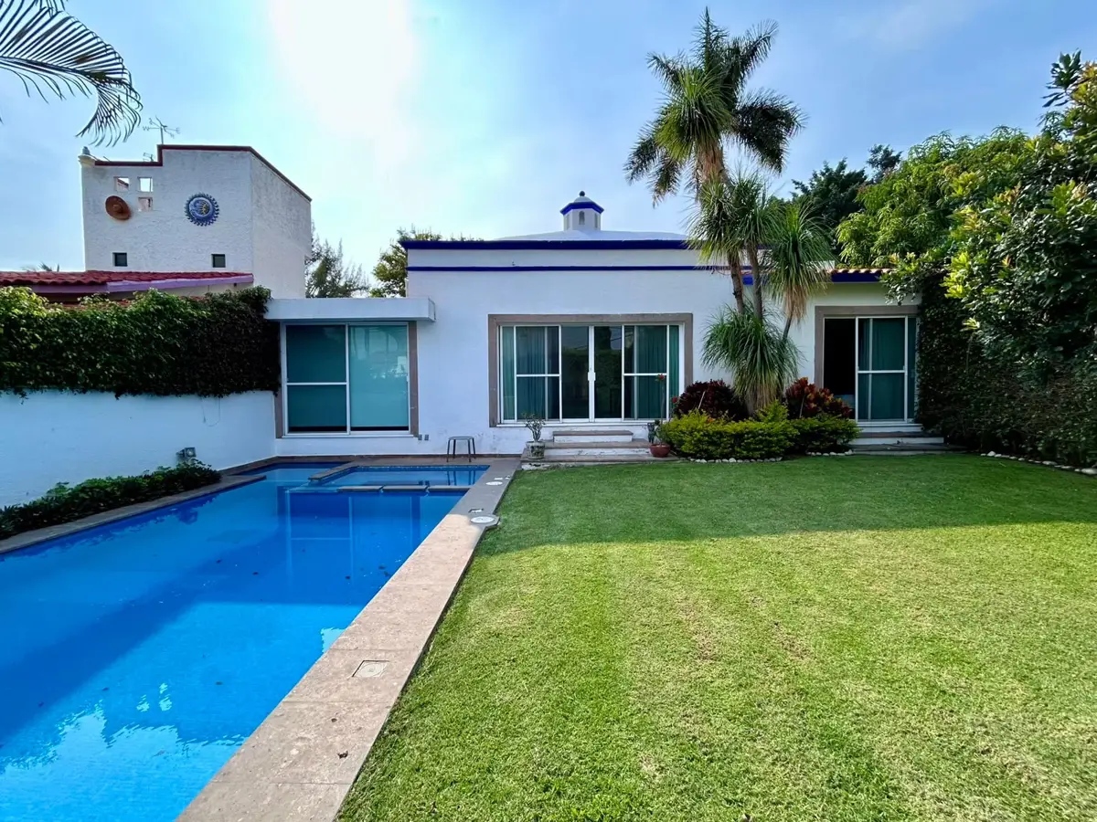 Casa en venta en Lomas de Cocoyoc, Atlatlahucan — foto 1 de 11