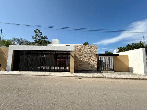 Casa en venta en Chichi Suarez, Mérida — foto 2 de 22
