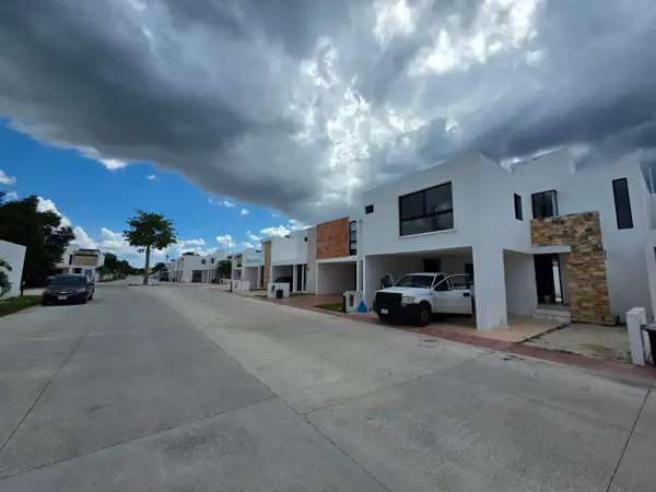 Casa en renta en Botánico, Conkal — foto 2 de 12