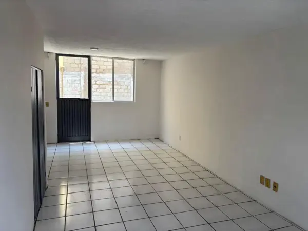 Casa en venta en Colinas del Rey, Zapopan — foto 3 de 12