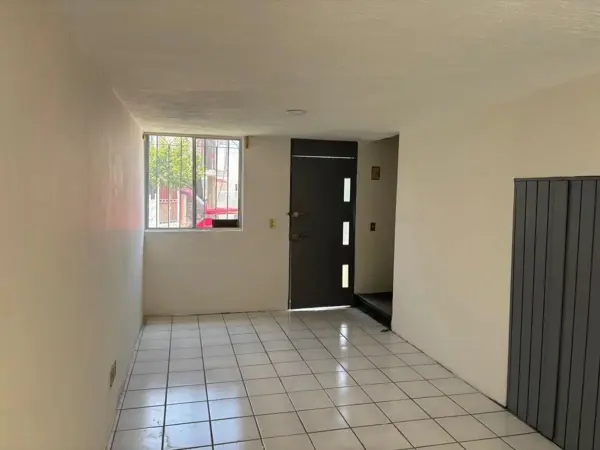 Casa en venta en Colinas del Rey, Zapopan — foto 2 de 12