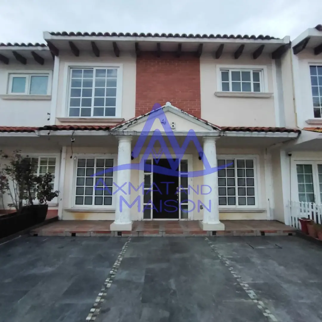 Casa en venta en Manzanastitla, Cuajimalpa de Morelos — foto 1 de 17