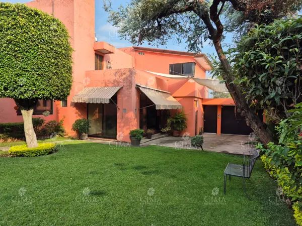 Casa En Venta En Hacienda Tetela - V412