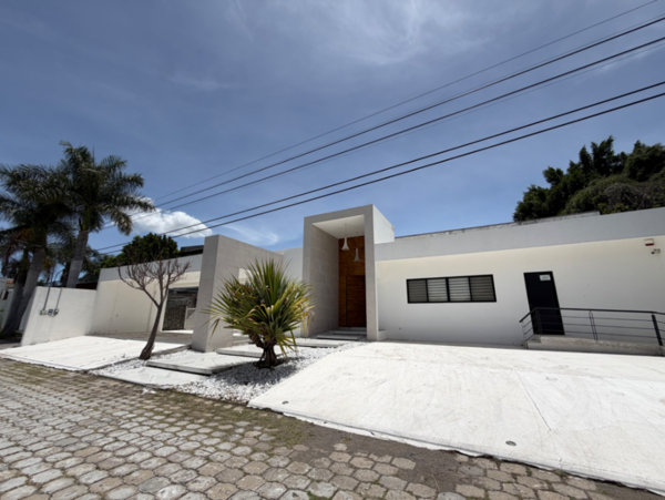 EN VENTA Residencia de Lujo en un Solo Nivel  | Fracc. La Moraleda, Atlixco, Puebla