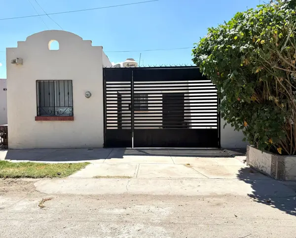 Casa en renta en Jardines Universidad, Torreón — foto 2 de 11
